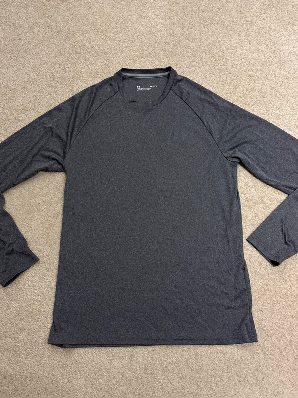 Under Armour Gray Long Sleeve T-Shirt Loose Men Size M Gym Running